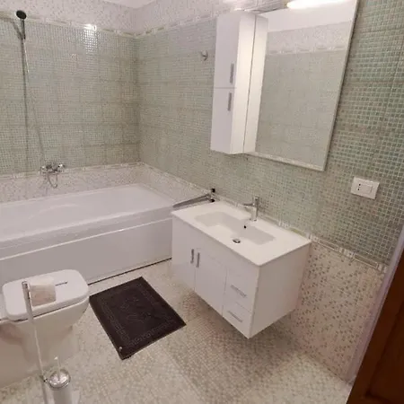 Ocean Bloom Escape B62 * Golem (Tirana)