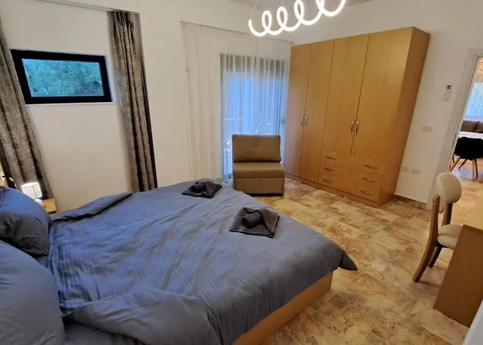 Ocean Bloom Escape B62 Appartement Golem (Tirana)
