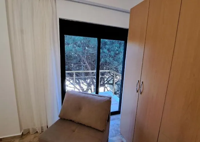 Ocean Bloom Escape B62